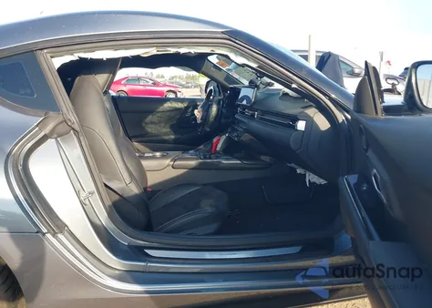 2022 Toyota Gr Supra 3.0 z USA, uszkodzony, nr VIN WZ1DB0C01NW049480